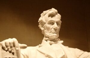 What Are the Duties of a President? What Qualities Are Needed? photo of statue
