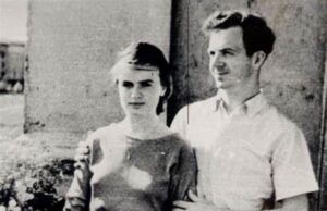 Train Wrecks and Lee Harvey Oswald’s Girlfriend Exposes JFK Assassination